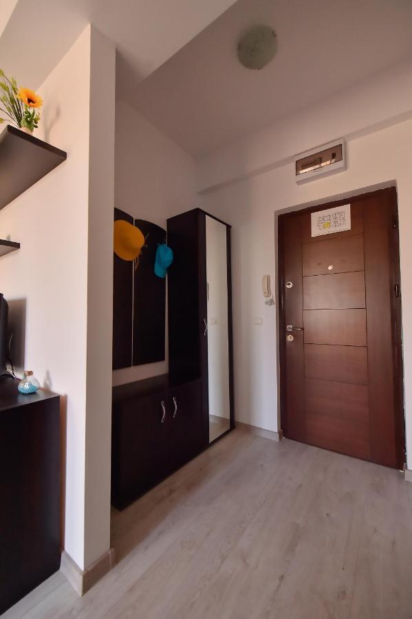 Apartment Summerland Mamaia Exterior photo